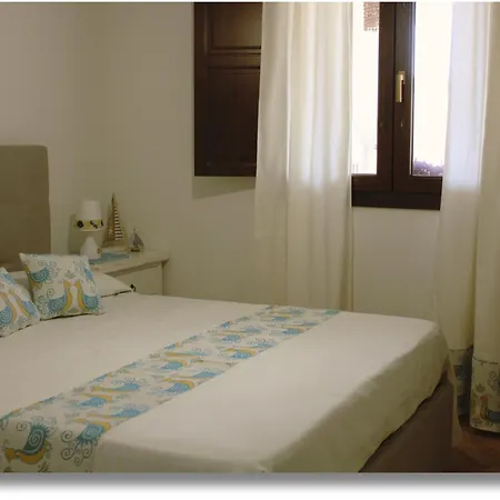 Hébergement de vacances Simius Yanna House